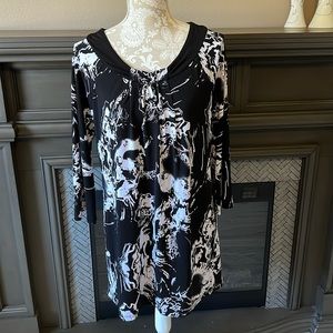 • Style & Co. patterned tunic, M •